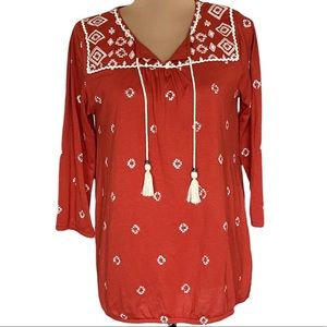 Maurice’s 3/4 sleeve Tie Front Tassels Southwest style Top|Sz L